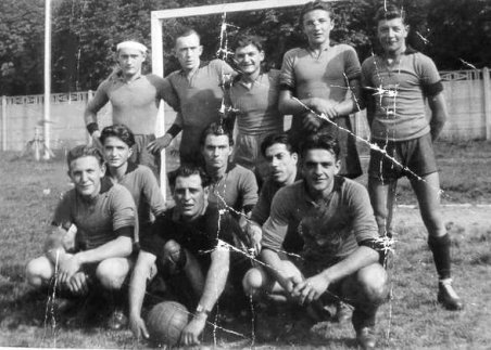 Equipe rserve  la cration en 1948 du F.C LA MURE