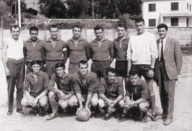 Premier match de l'quipe premire du FC LA MURE en ligue en 1961
